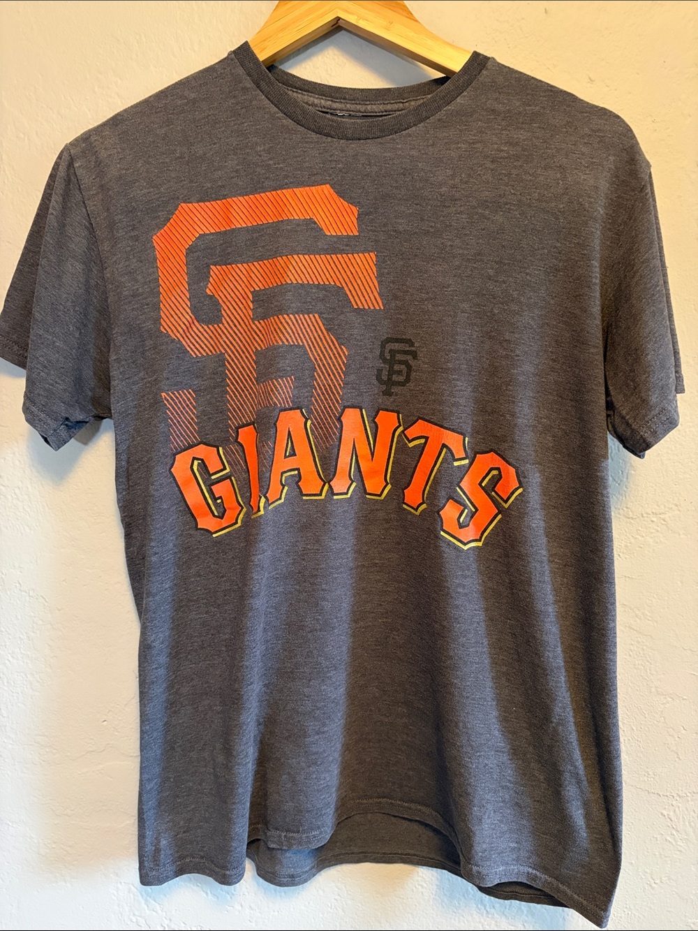 SF Giants Women’s Medium Gray Graphic Boxy Tee Orange Short Sleeve